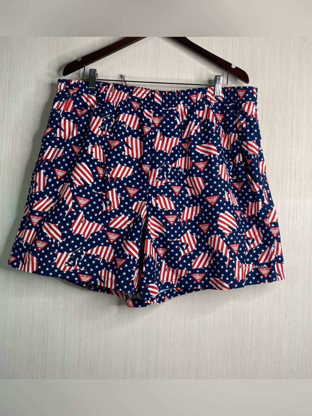 Columbia Men’s PFG Super Backcast Patriotic Flag Fish Swim Trunks 6” Inseam XL